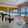 Sala da pranzo vista mare.